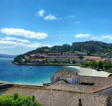 Albergue En Corcubion Playa De Quenxe 호스텔 외부 사진
